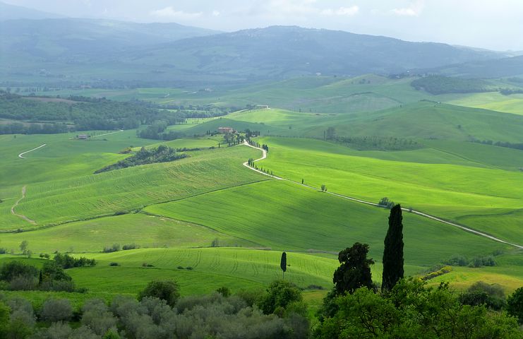 scenic drives in tuscany