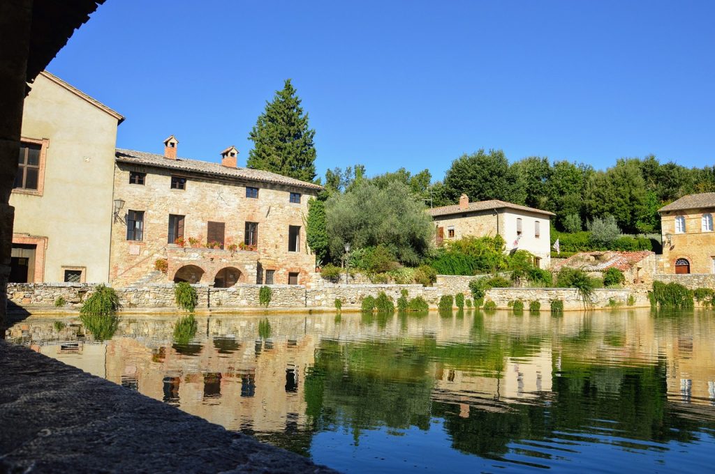 picturesque villages in tuscany