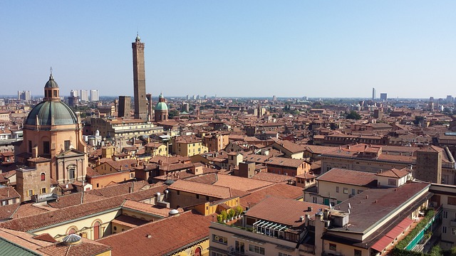 student's guide to travel in italy on a budget