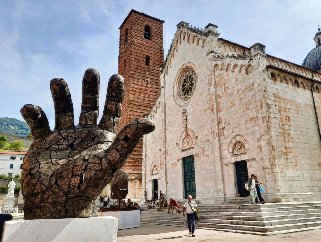 itinerary from pietrasanta to colonnata